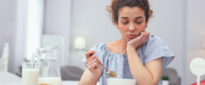Alimentos que no debes mezclar: mitos, verdades y cuándo importa realmente combinarlos